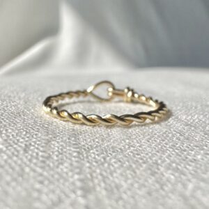 Simple Twist Ring