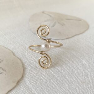 Twirley Pearl Ring